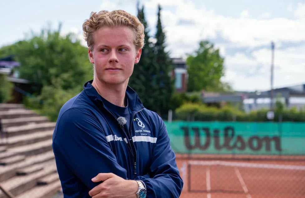 Oskar (19) blir daglig leder – «Folks liv, det er snakk om»