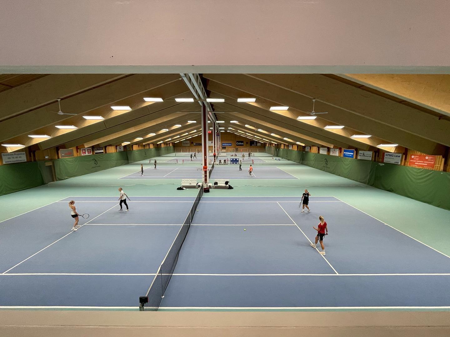 Tennis school 1 hour per week